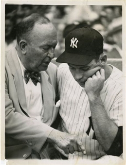 1958 Mickey Mantle Original Wire Photo – Receiving Advice from Ty Cobb! 
